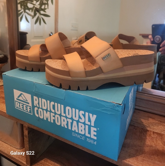 Reef Cushion Vista Higher Sandals Size 7 - Picture 2 of 6